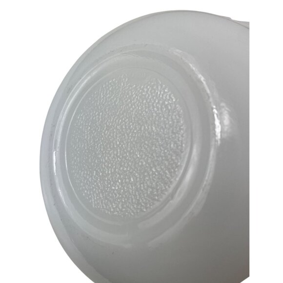 Vintage Federal Glass USA White 'Blossom' Embossed 7" Mixing Bowl - Picture 7 of 10